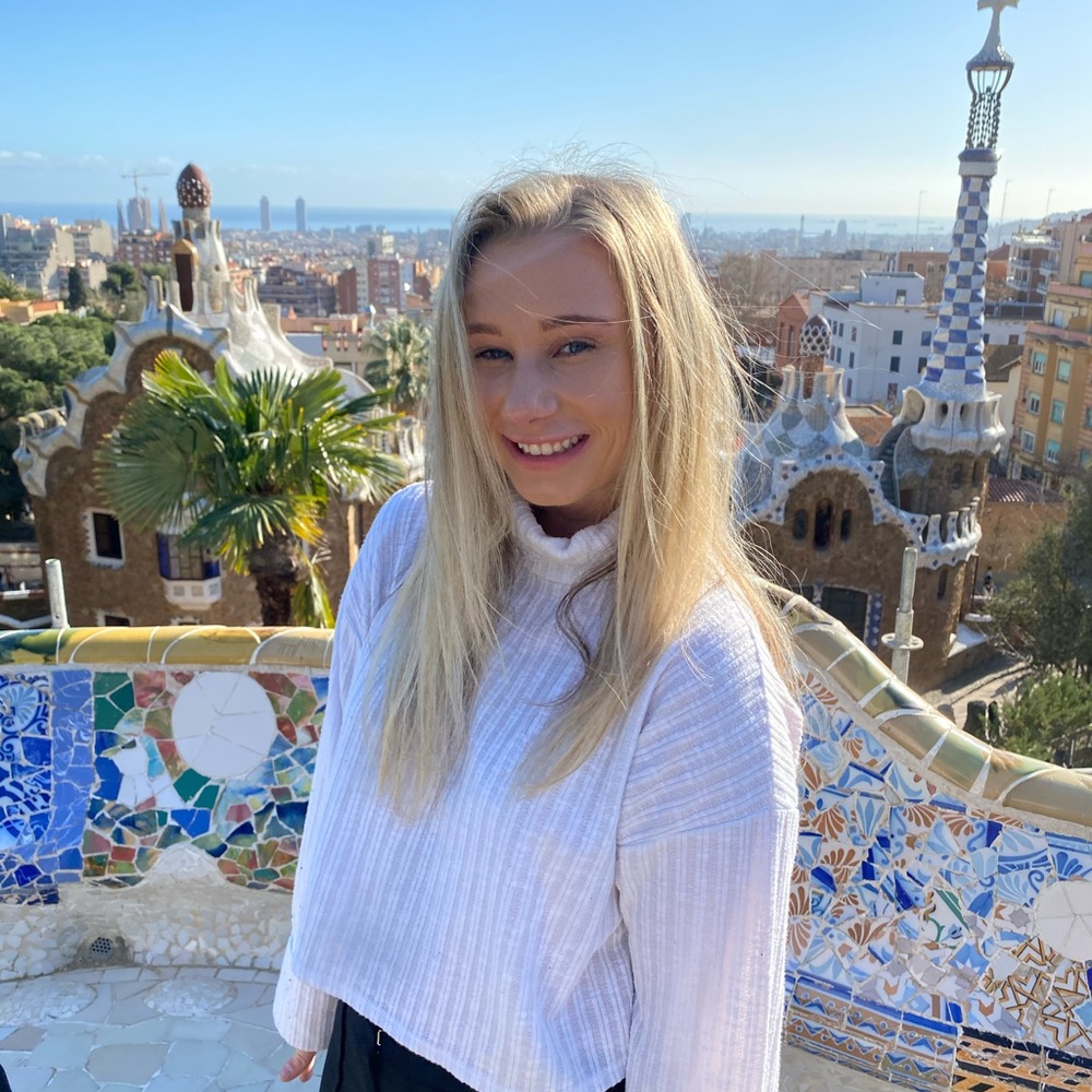 Meet your Posher, Claire